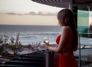 Beachside Seafood Dining